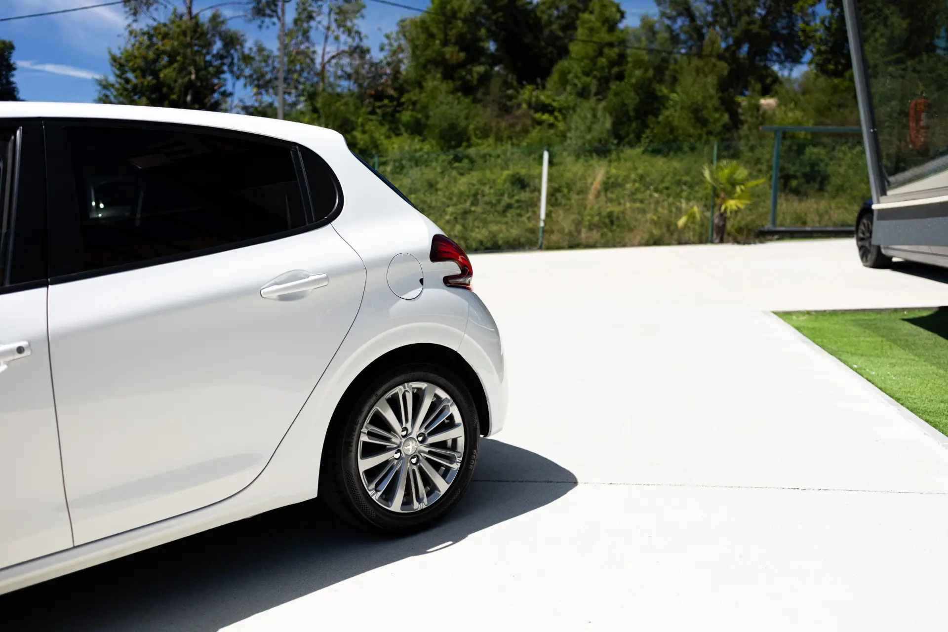 Peugeot 208 1.6 BlueHDi Style 8