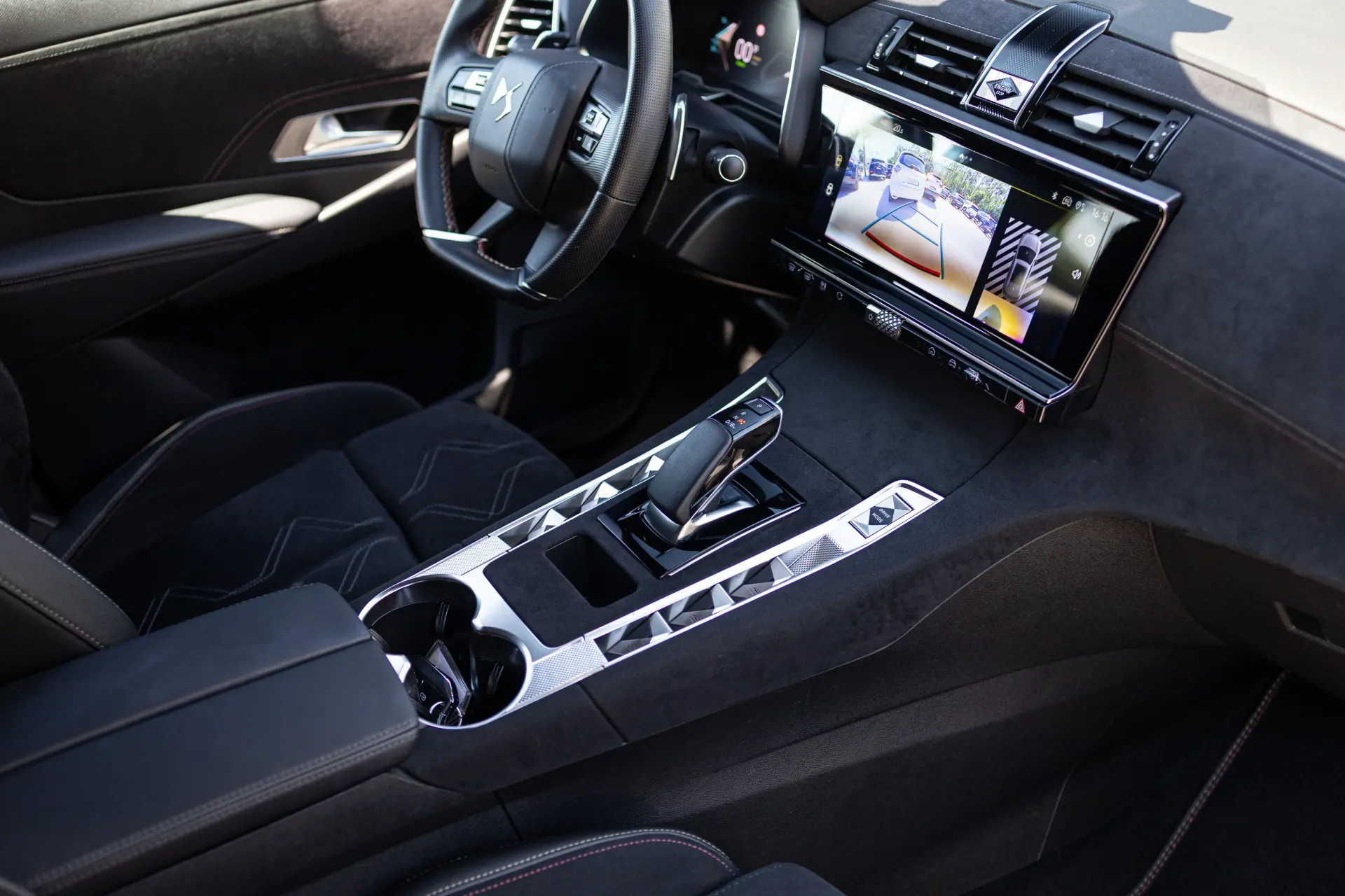 DS DS7 Crossback E-Tense Performance Line EAT8 16