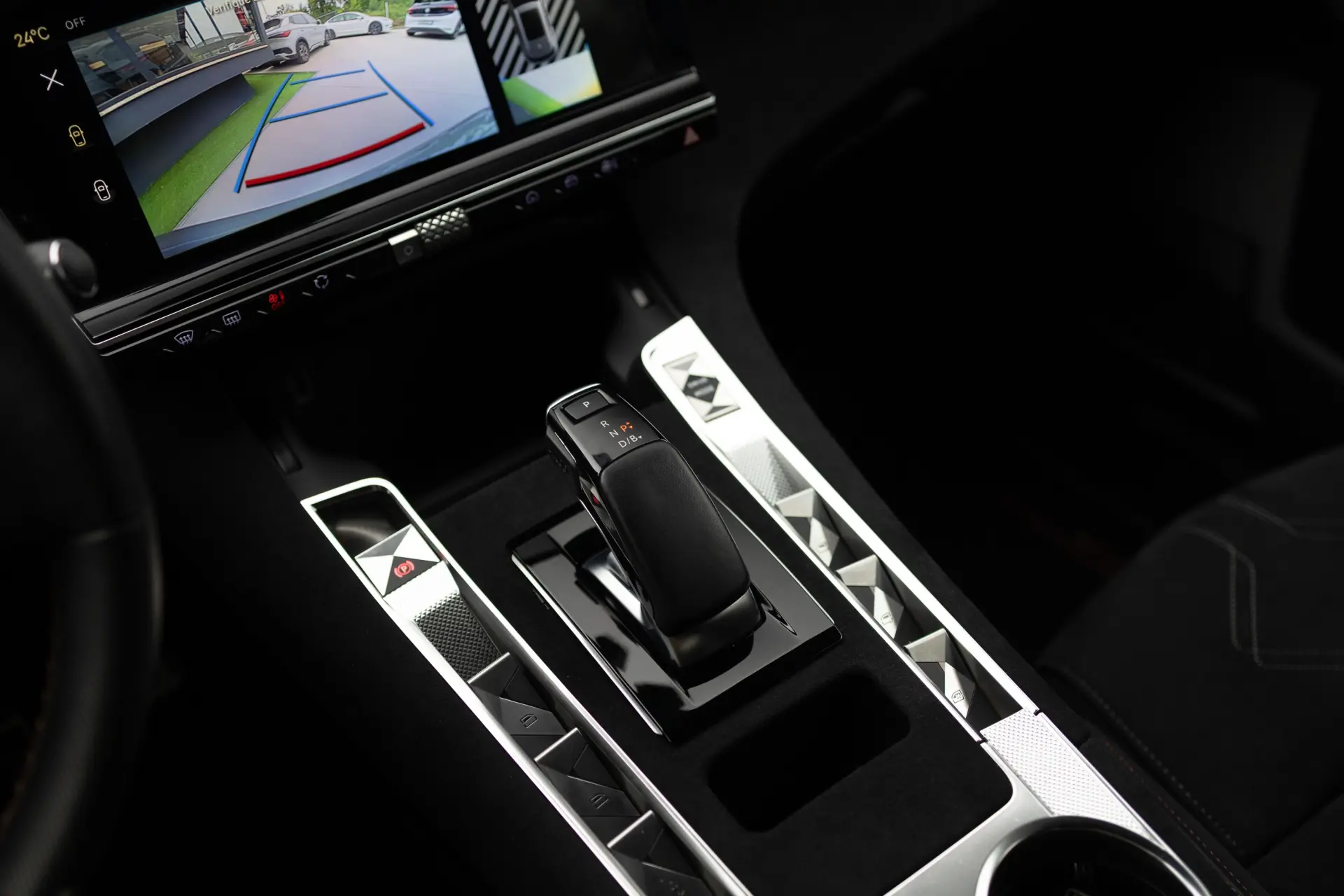 DS DS7 Crossback E-Tense Performance Line EAT8 9