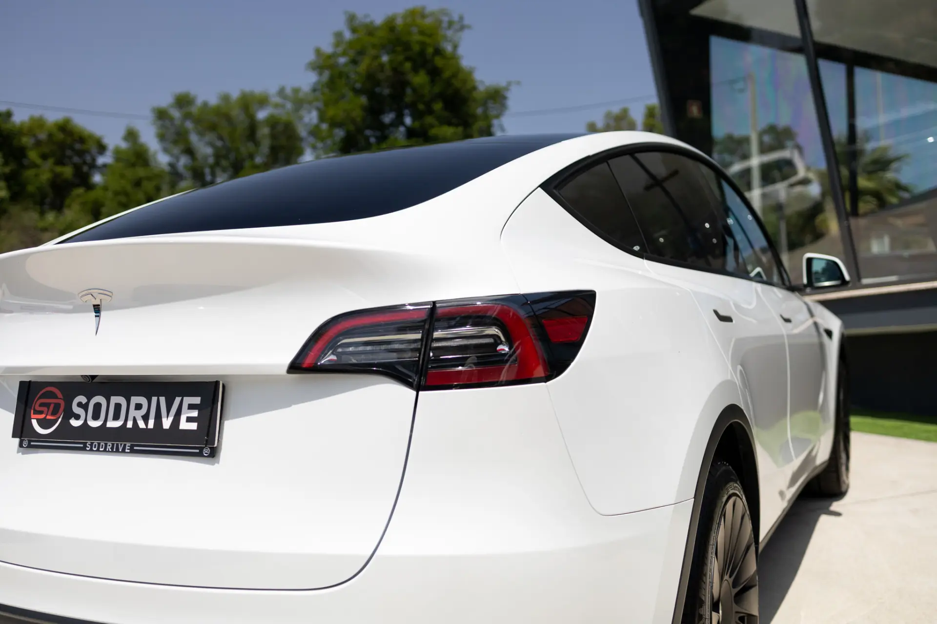 Tesla Model Y Standard 17
