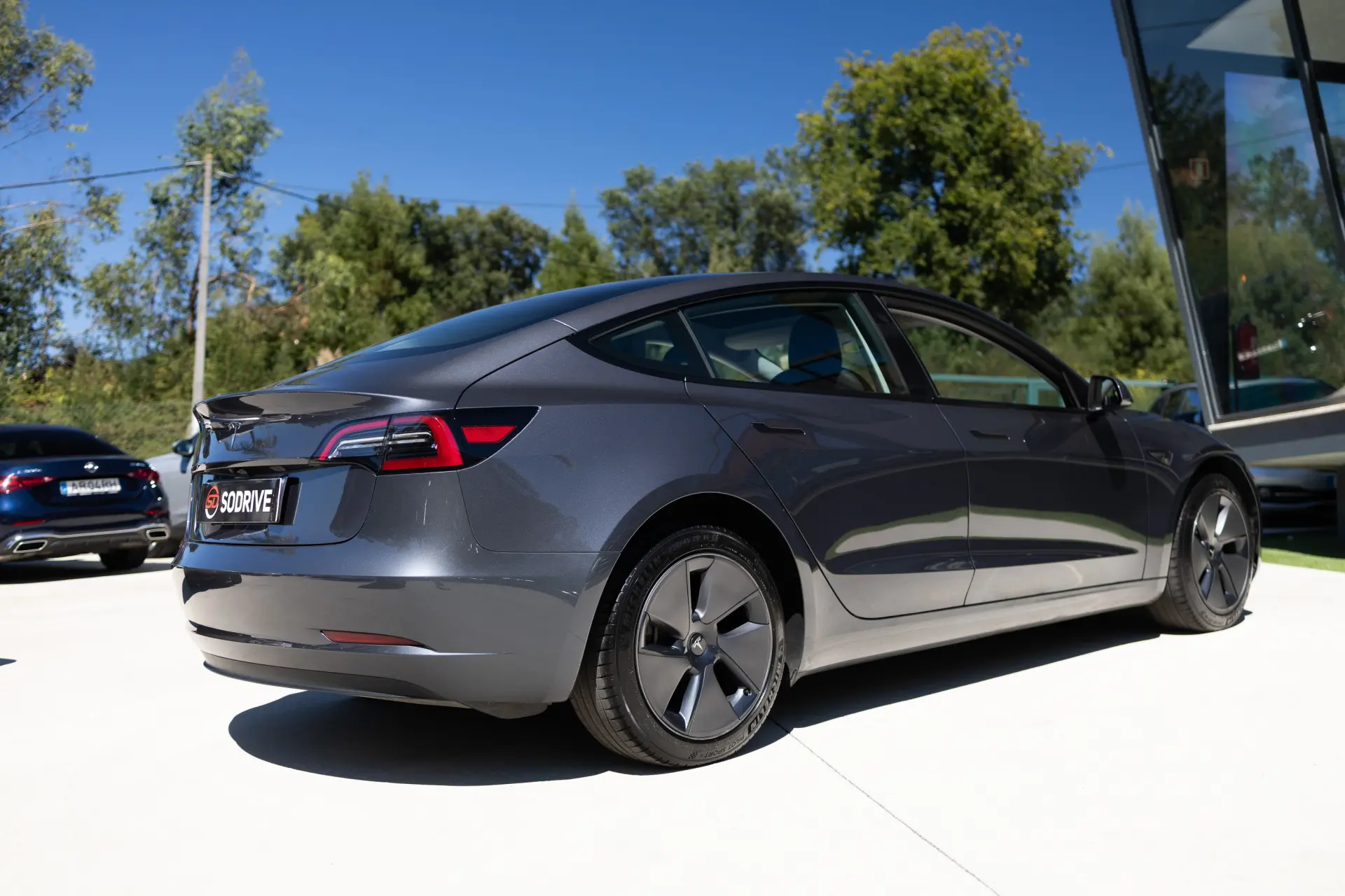 Tesla Model 3 Standard RWD 14