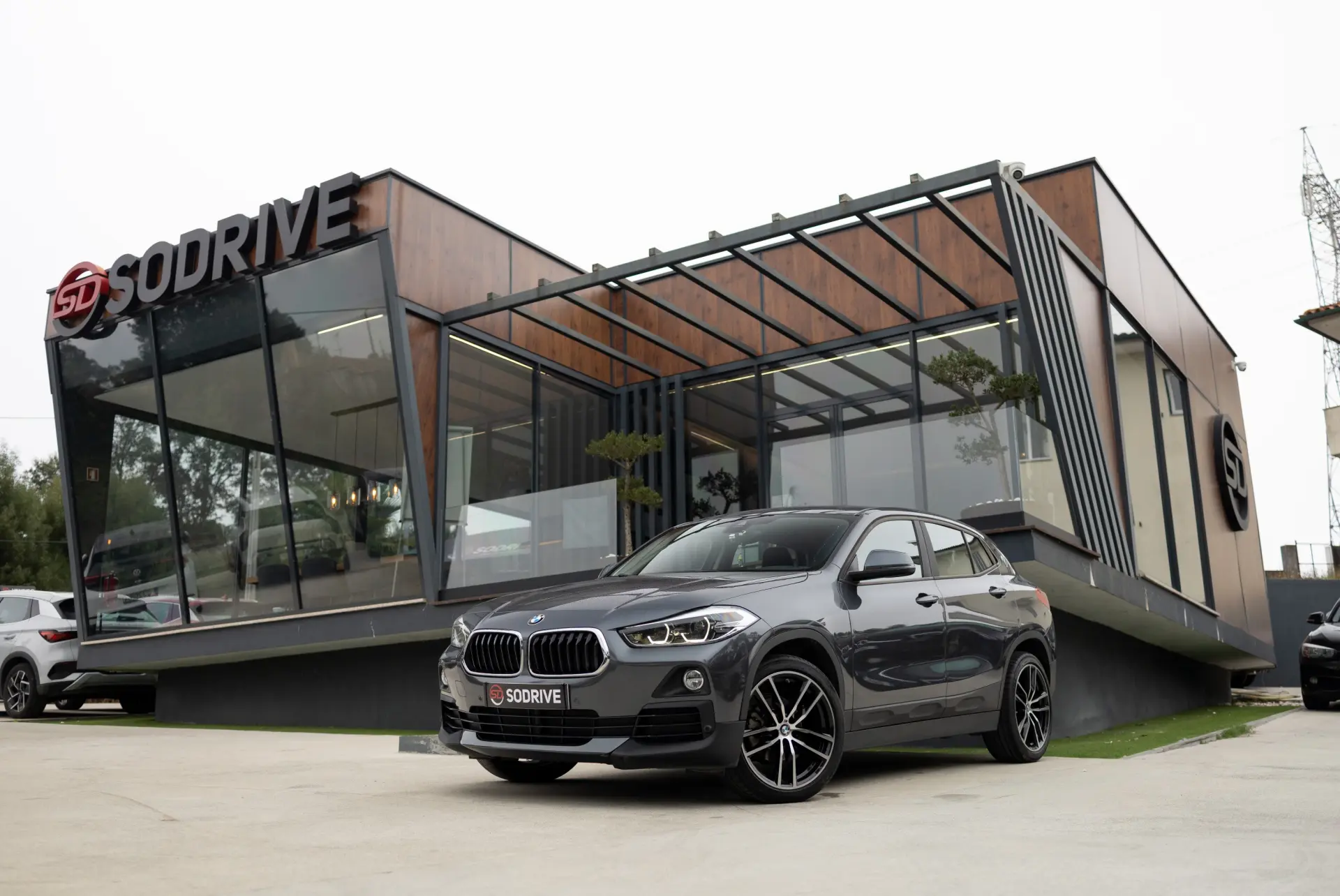 BMW X2 16 d sDrive Advantage 1