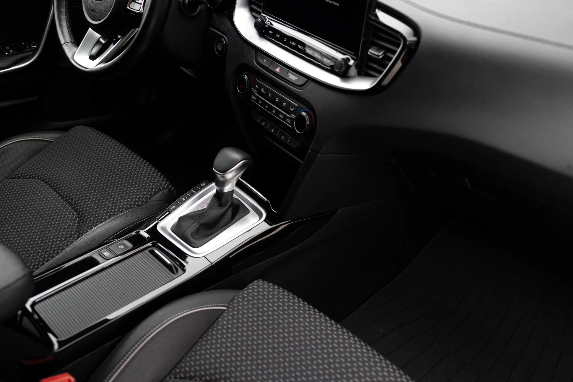 Kia XCeed 1.6 GDI DCT6 OPF PLATINUM 25