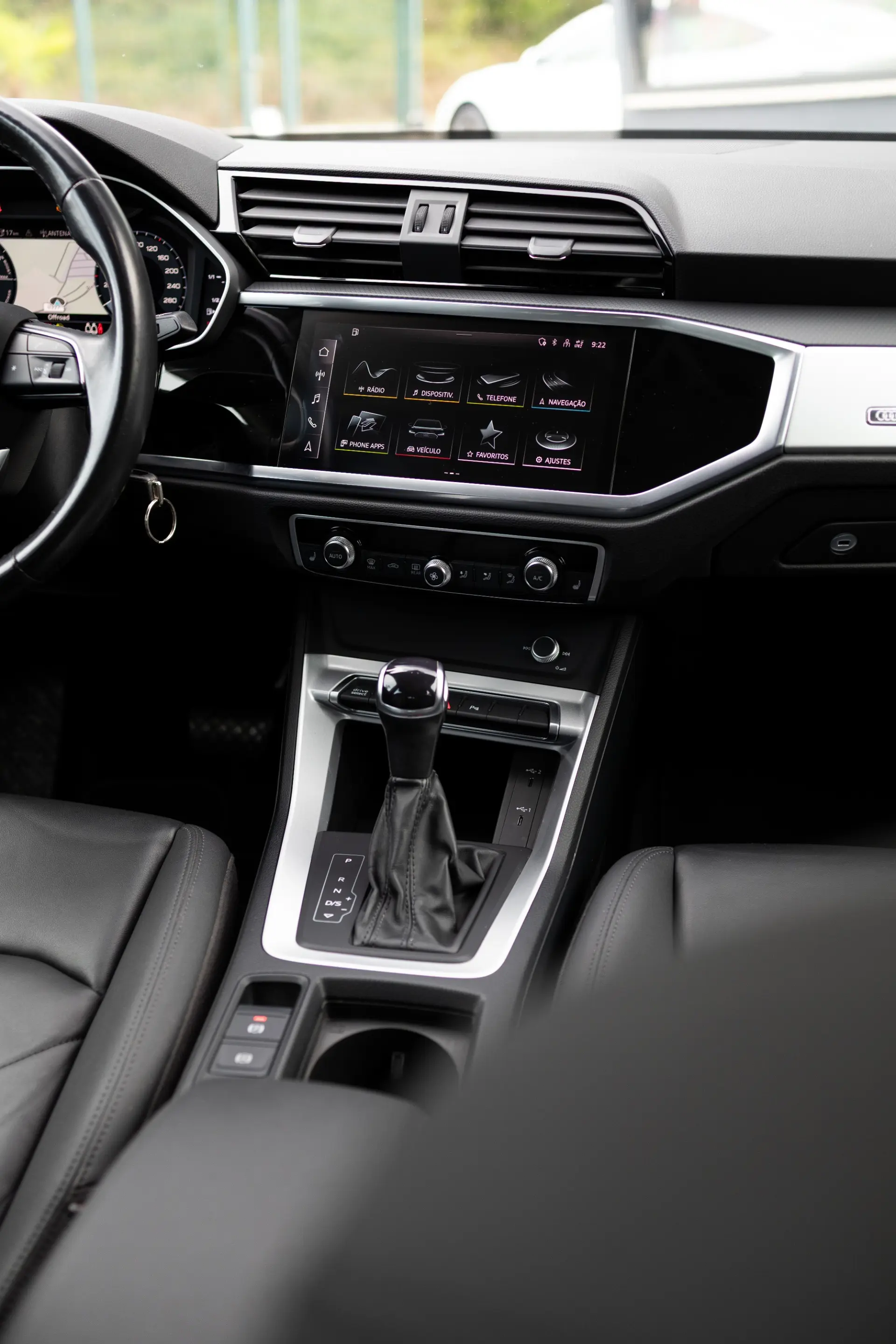 Audi Q3 45 TFSIe S tronic 28