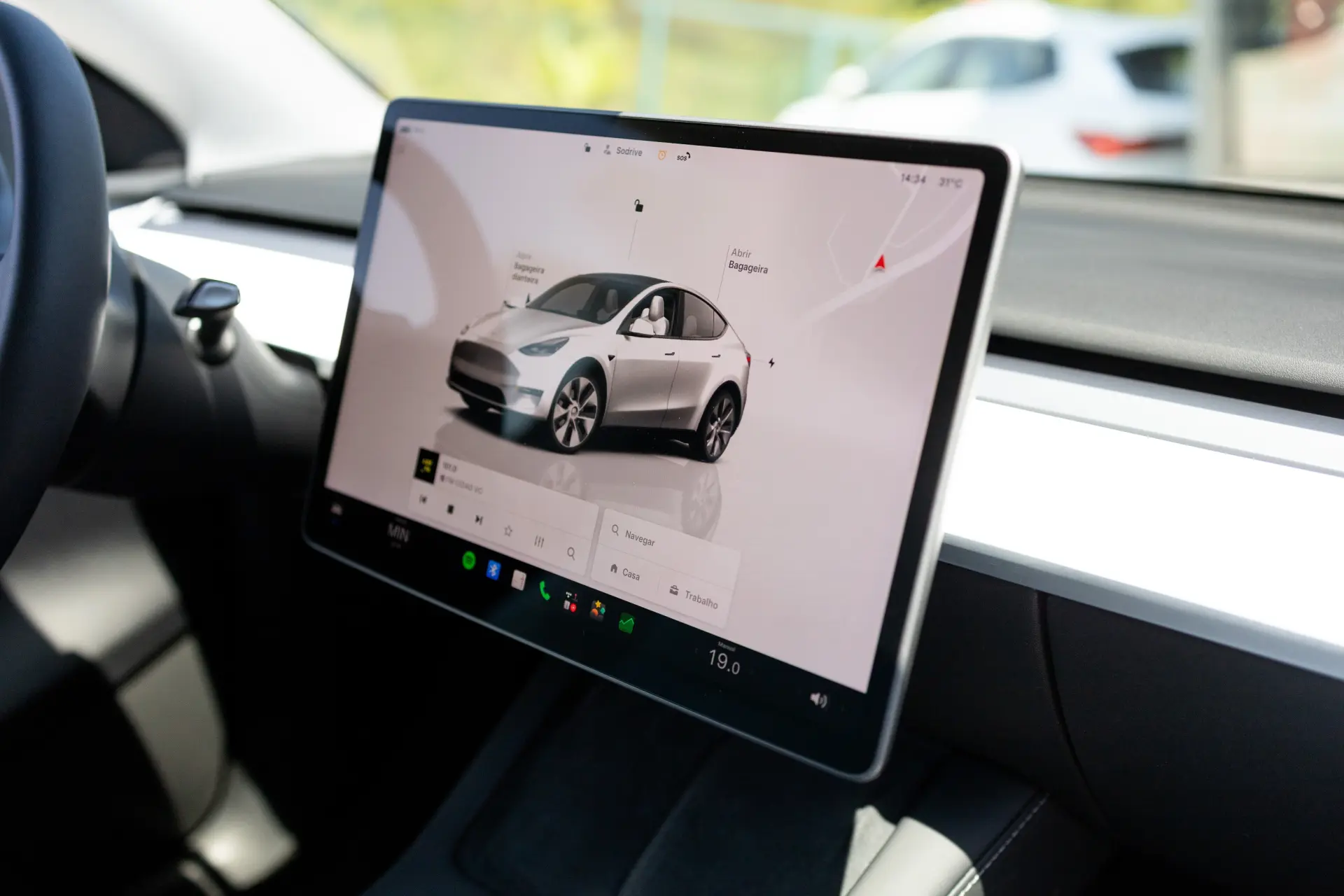 Tesla Model Y Standard 15