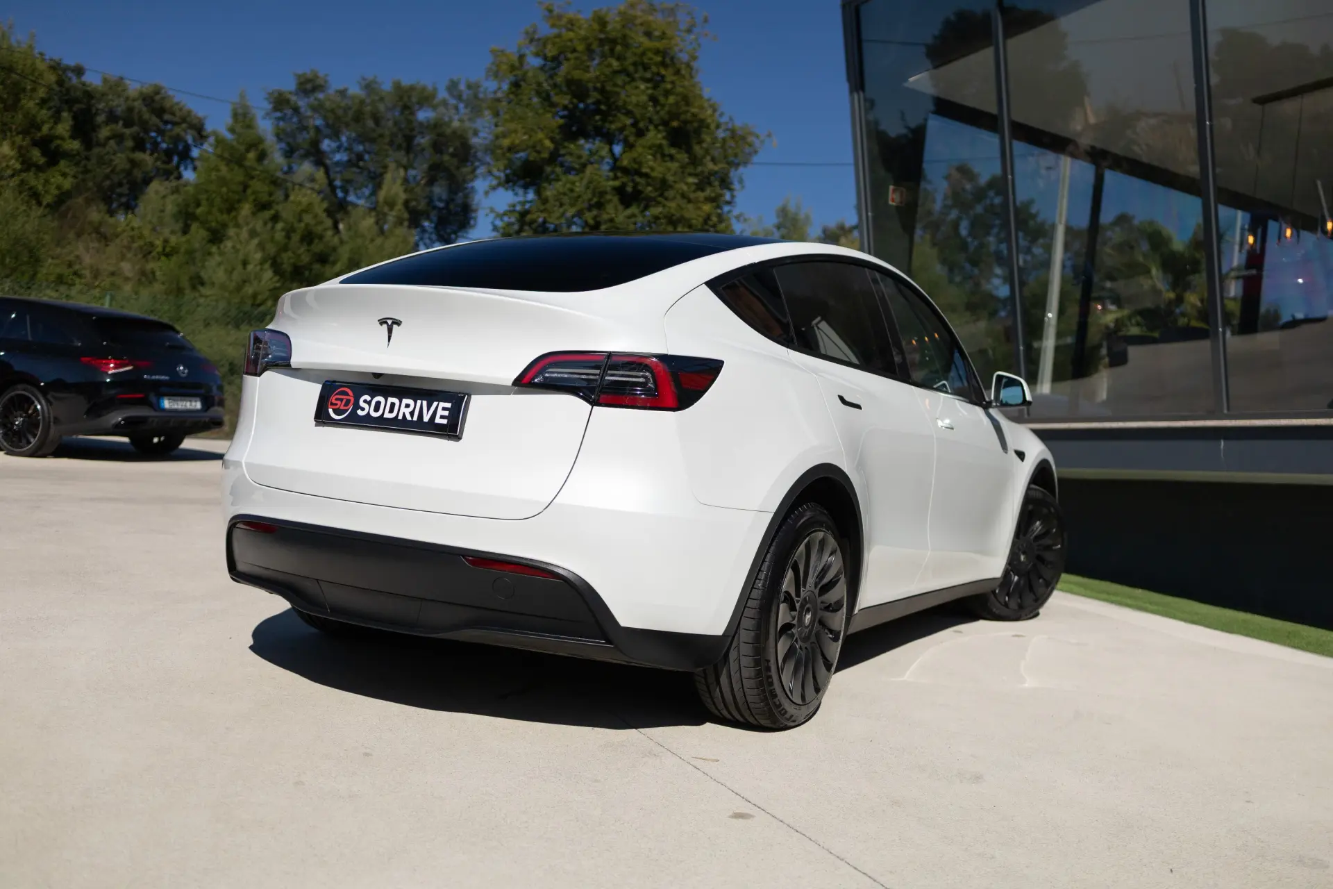 Tesla Model Y Standard 14