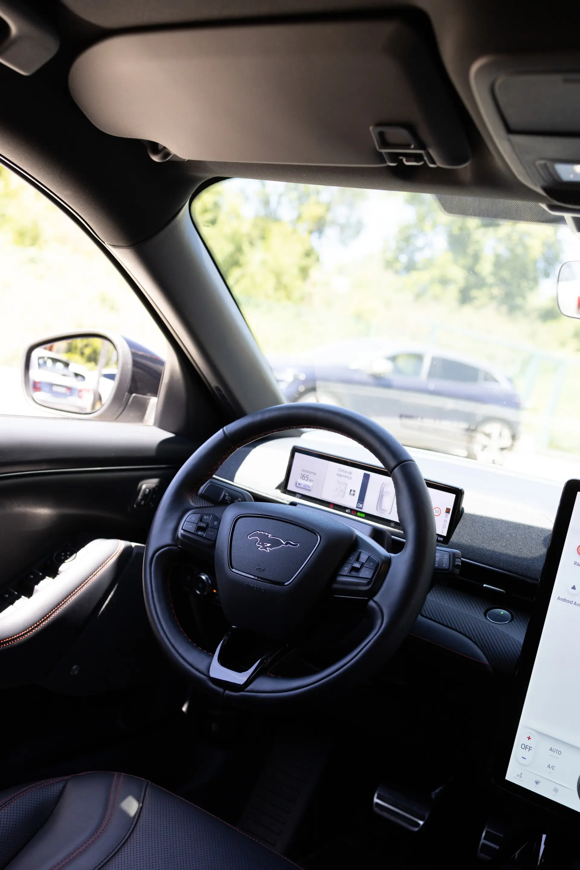 Ford Mustang Mach-E 75.7 kWh Premium AWD 2