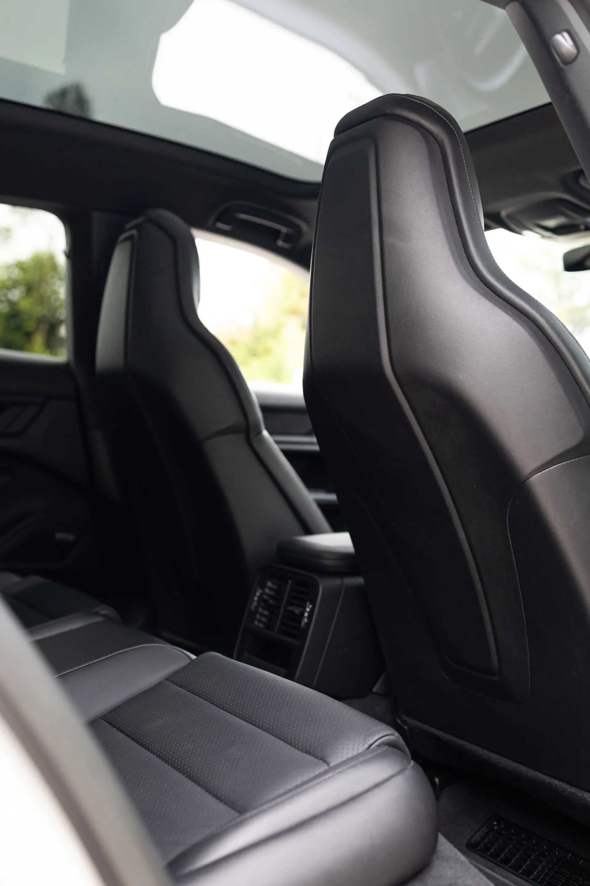 Porsche Taycan Sport Turismo Outro 49