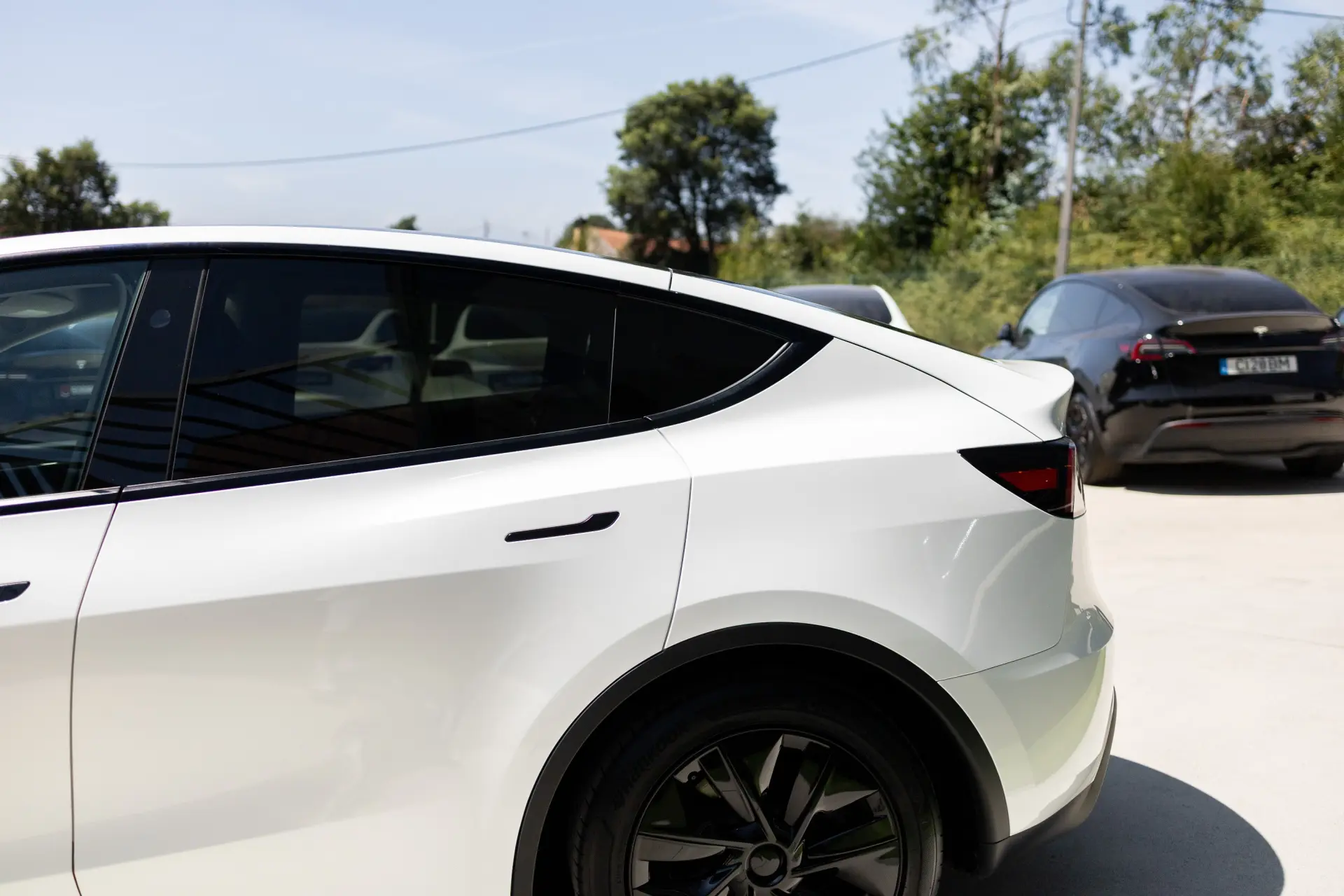 Tesla Model Y Standard 10
