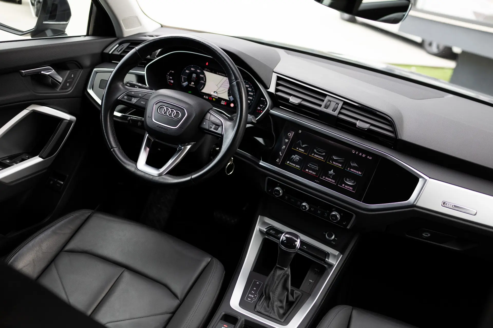 Audi Q3 45 TFSIe S tronic 2