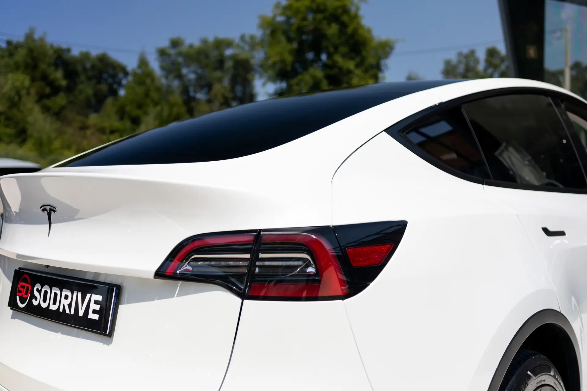Tesla Model Y Standard 21