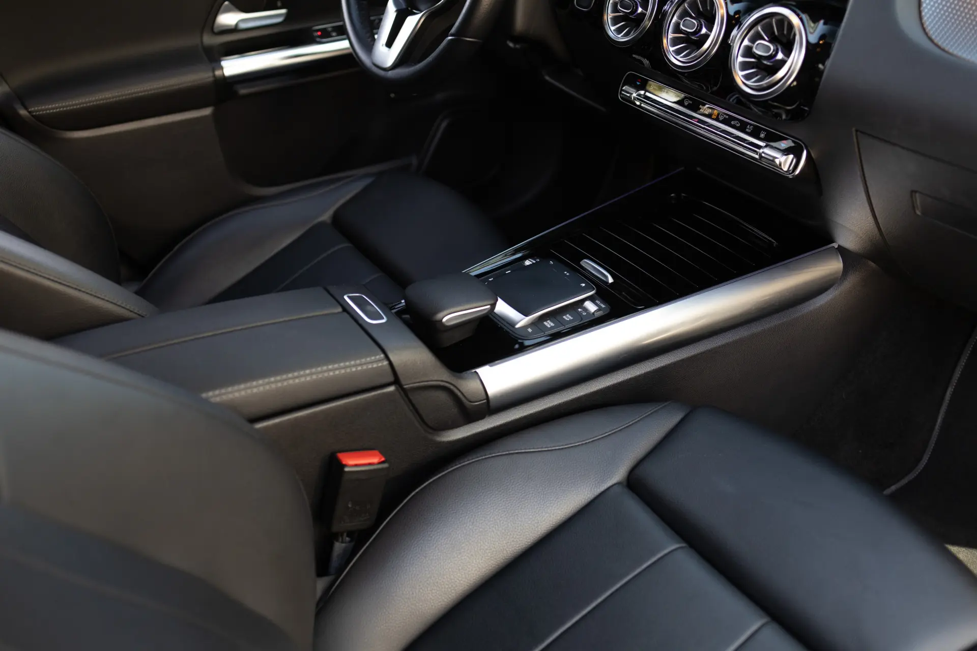 Mercedes-Benz GLA 250 e 8G-DCT Progressive 37