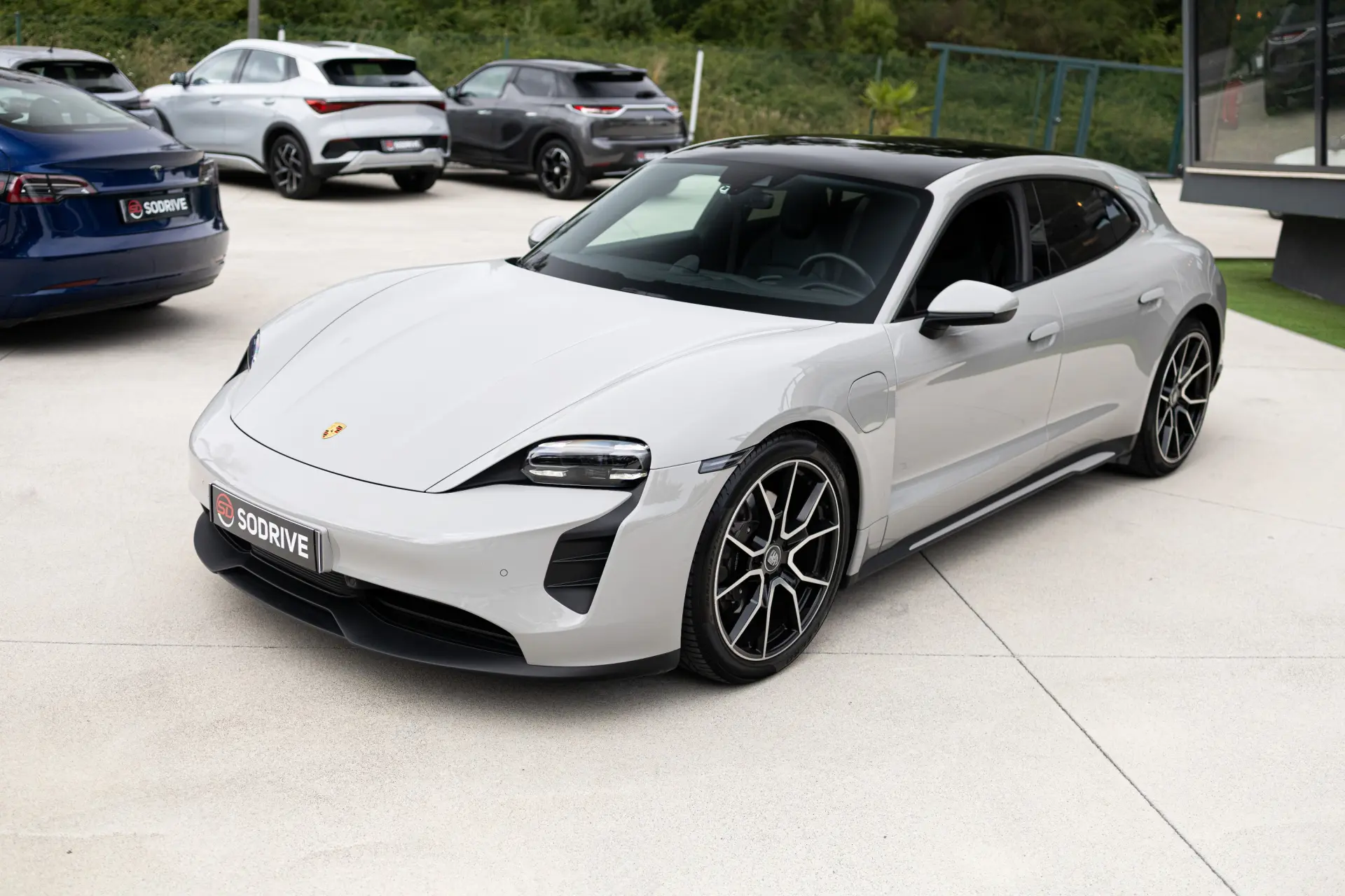 Porsche Taycan Sport Turismo Outro 20