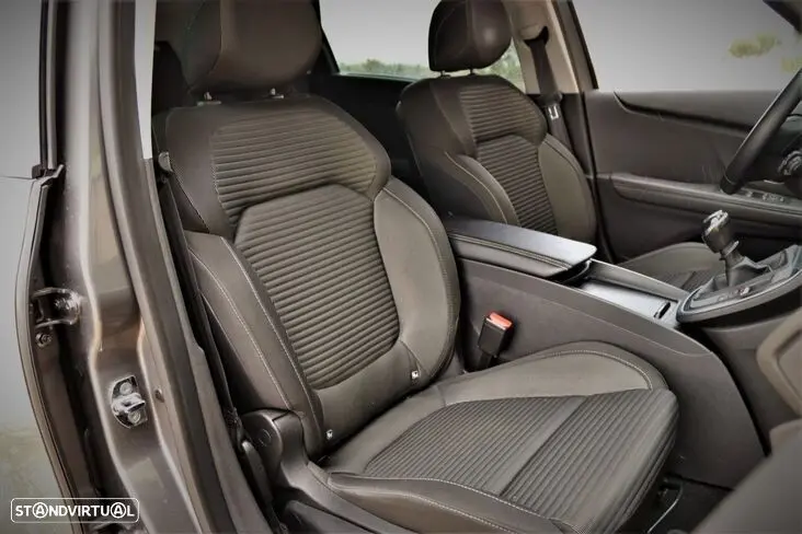 Renault Grand Scénic 1.5 dCi Dynamique S 7L 17