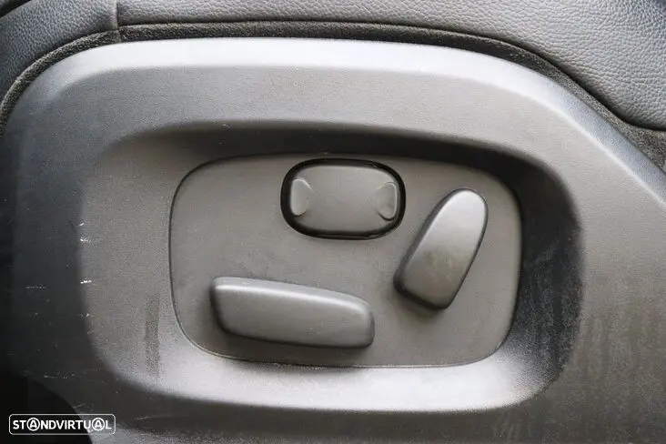 Land Rover Range Rover Evoque 2.2 SD4 Dynamic Auto 27