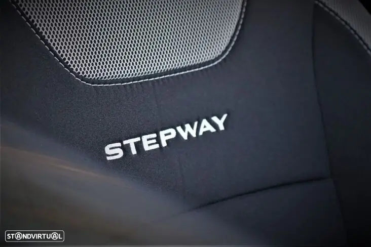 Dacia Lodgy 1.5 Blue dCi Stepway 7L 19