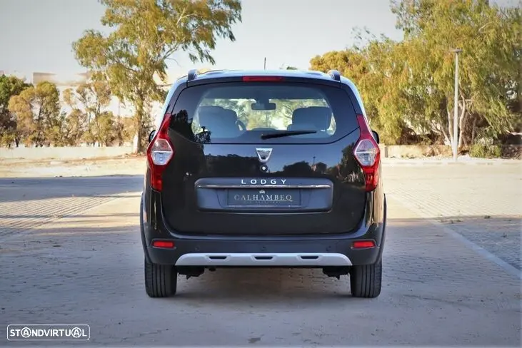 Dacia Lodgy 1.5 Blue dCi Stepway 7L 9