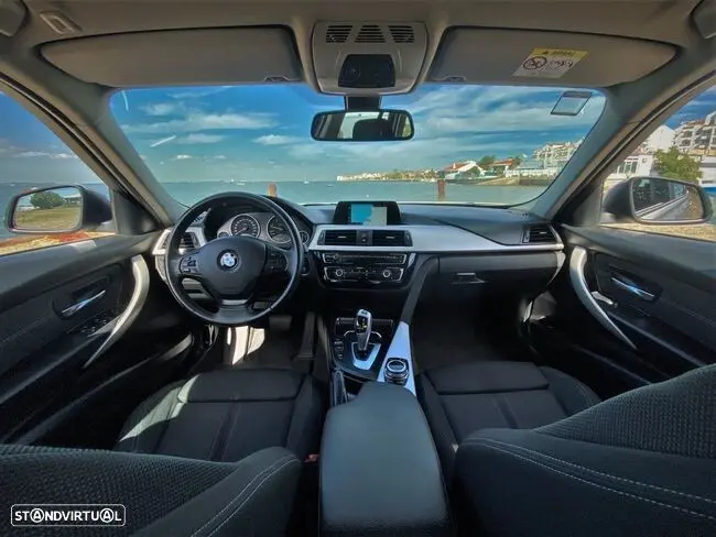 BMW 318 d Touring Advantage Auto 4