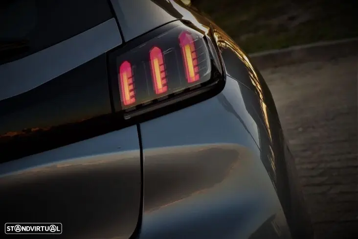 Peugeot 208 1.2 PureTech Allure EAT8 14