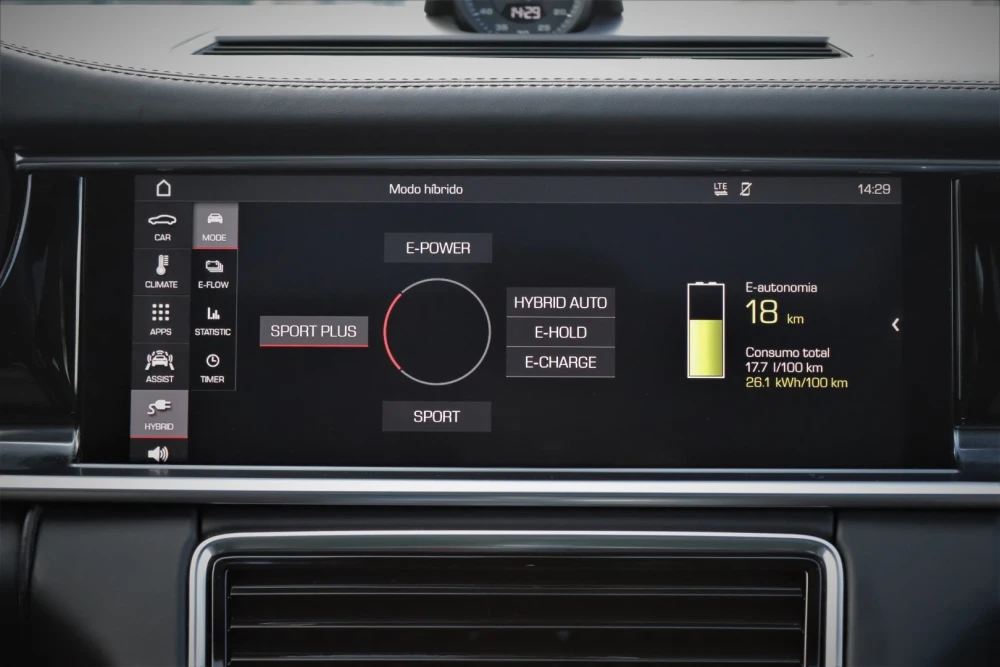 Porsche Panamera Sport Turismo 4 E-Hybrid 19