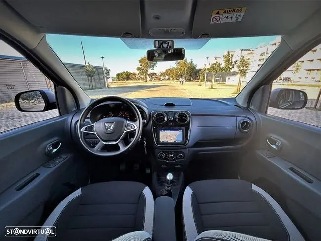 Dacia Lodgy 1.5 Blue dCi Stepway 7L 3