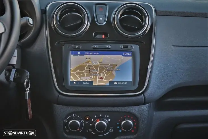 Dacia Lodgy 1.5 Blue dCi Stepway 7L 21