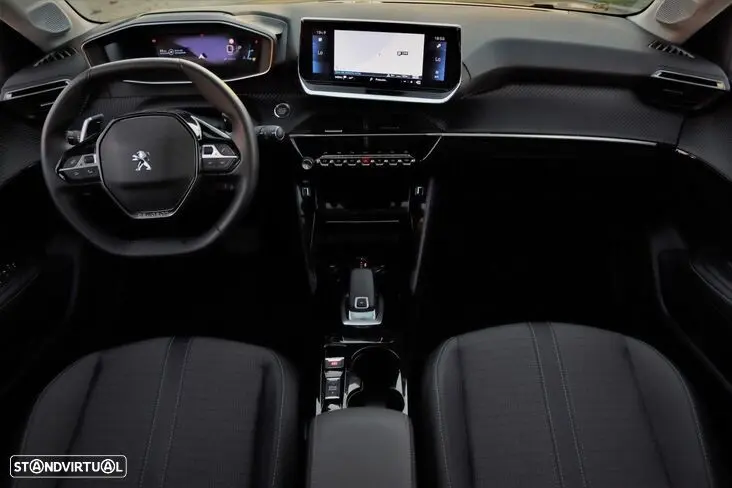 Peugeot 208 1.2 PureTech Allure EAT8 4