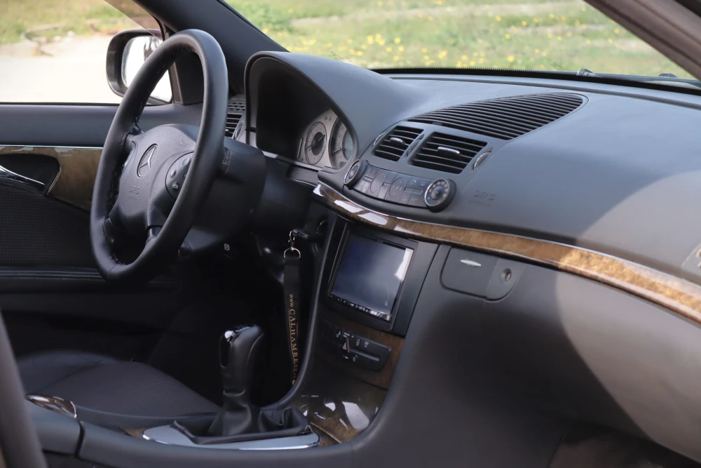 Mercedes-Benz E 220 CDI Avantgarde 6