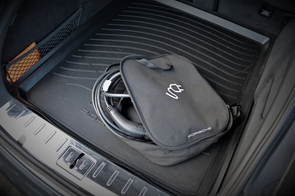 Porsche Panamera Sport Turismo 4 E-Hybrid 17