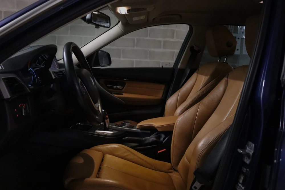 BMW 320 d Touring ED Line Sport Auto 24