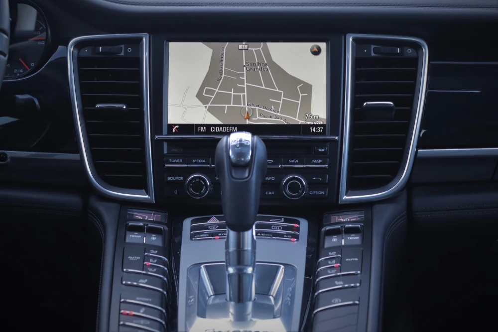 Porsche Panamera PDK 18