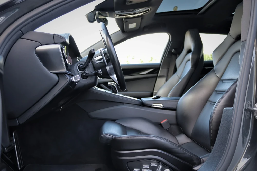 Porsche Panamera Sport Turismo 4 E-Hybrid 14