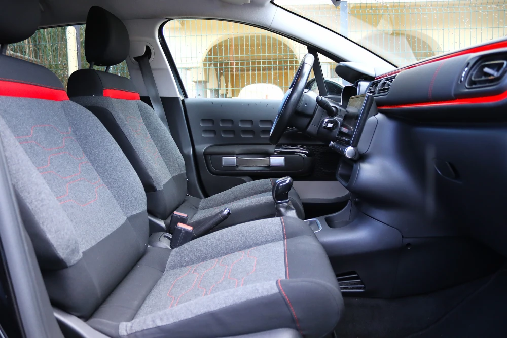 Citroën C3 1.2 PureTech Shine 23