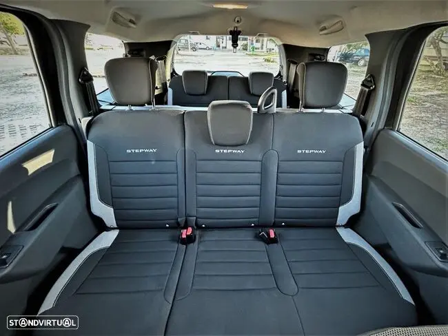 Dacia Lodgy 1.5 Blue dCi Stepway 7L 4