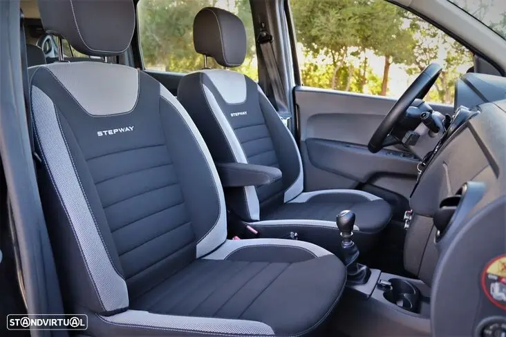 Dacia Lodgy 1.5 Blue dCi Stepway 7L 18