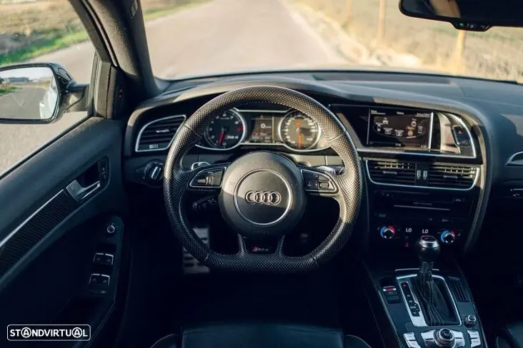 Audi RS4 Avant 4.2 FSi quattro S tronic 19
