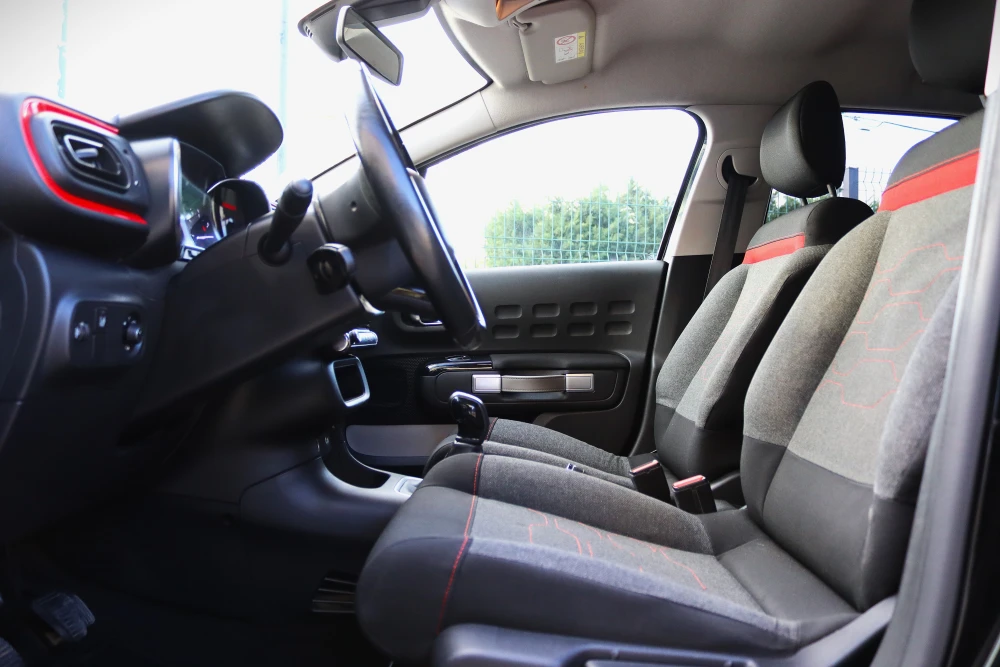 Citroën C3 1.2 PureTech Shine 12