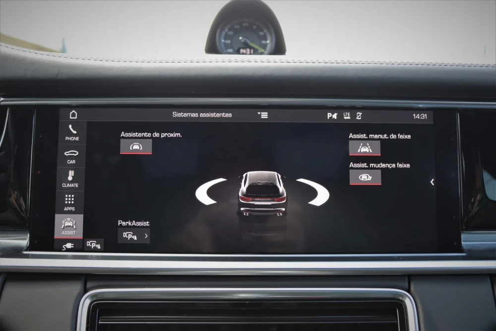 Porsche Panamera Sport Turismo 4 E-Hybrid 23