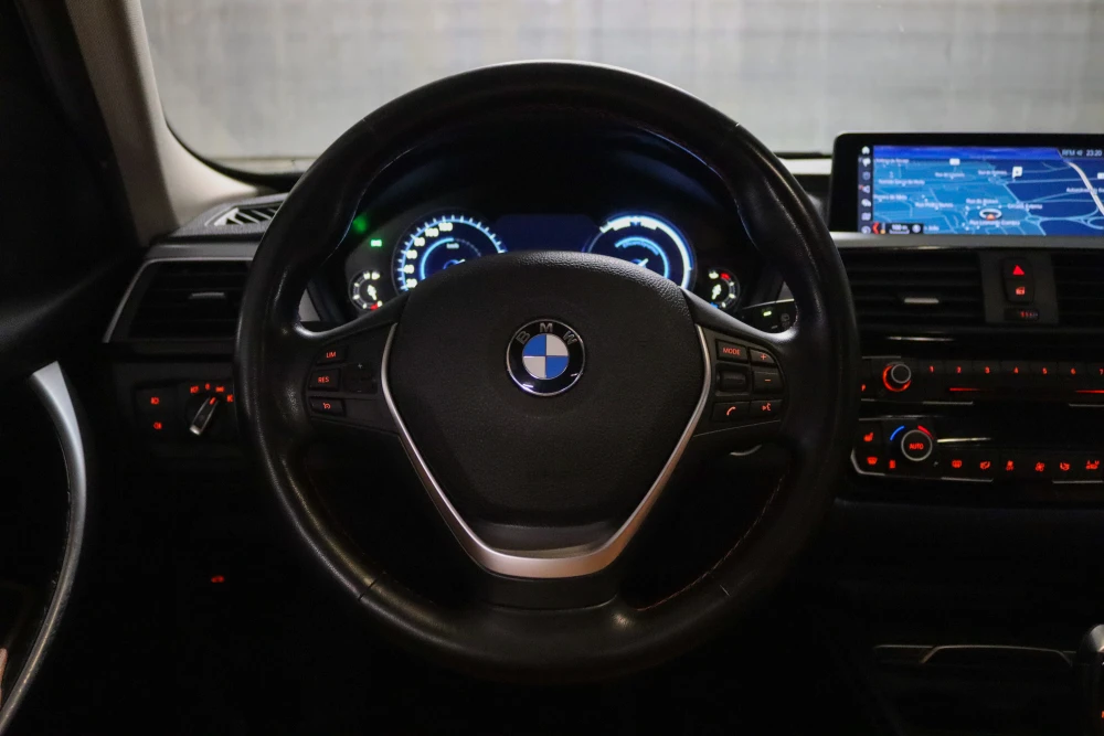 BMW 320 d Touring ED Line Sport Auto 4