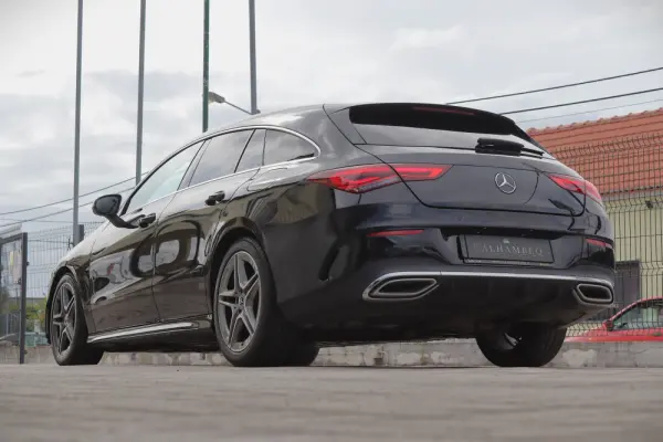 Mercedes-Benz CLA 180 d Shooting Brake AMG Line Aut. 8