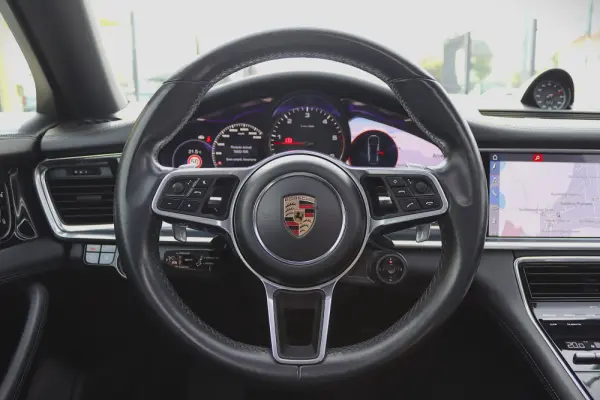 Porsche Panamera 4S Diesel 27