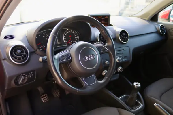 Audi A1 1.2 TFSI Attraction 13