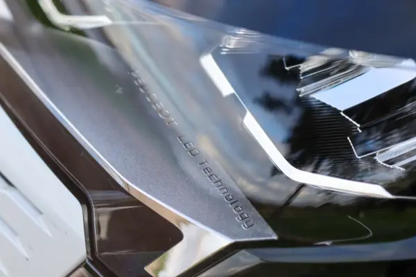 Peugeot 3008 1.6 Hybrid Allure Pack e-EAT8 28