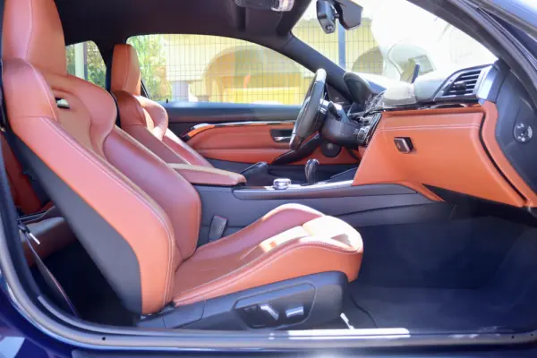 BMW M4 Auto 34
