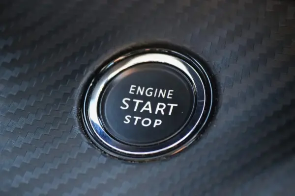 Peugeot 2008 1.5 BlueHDi Allure EAT8 18