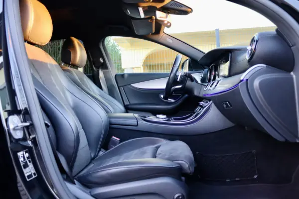 Mercedes-Benz E 220 d AMG Line 23