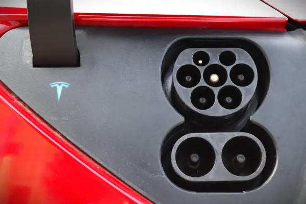 Tesla Model 3 Standard Range Plus RWD 5