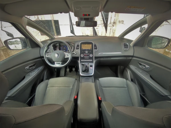 Renault Grand Scénic 1.5 dCi Dynamique S 7L 26