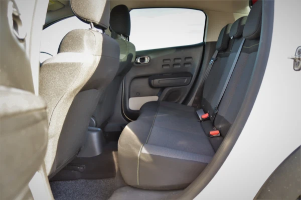 Citroën C3 1.2 PureTech Shine 19