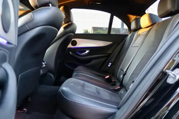 Mercedes-Benz E 220 d AMG Line 25